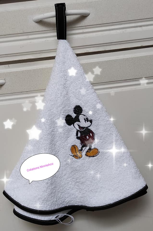 serviette éponge Mickey1.jpg