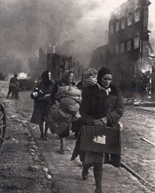 né en 1900.jpg