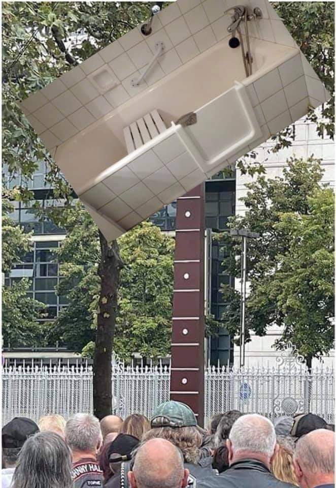 statue.jpg