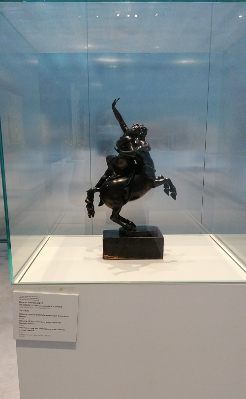 dejanire femme d Hercule enlevée par le centaure